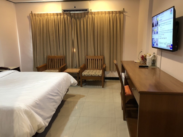 Imagen de la habitación del Hotel At Bangkok. Foto 8
