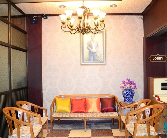 Imagen de los interiores del Hotel At Bangkok. Foto 18