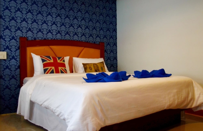 Imagen de la habitación del Hotel At Bangkok. Foto 13