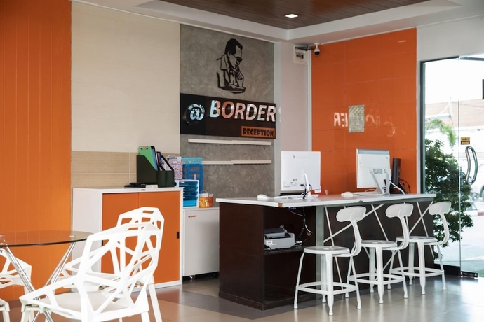 Imagen de los interiores del Hotel At Border. Foto 18