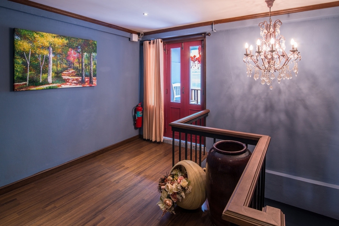 Imagen de los interiores del Hotel At Ease Bijou Place. Foto 16