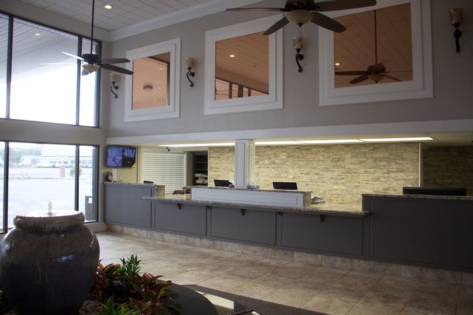 Imagen de los interiores del Hotel At Home Inn And Suites. Foto 13