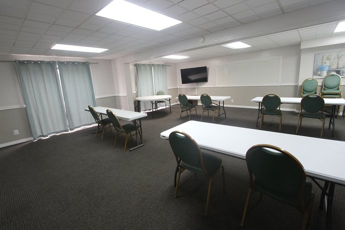 Imagen de los interiores del Hotel At Home Inn And Suites. Foto 14