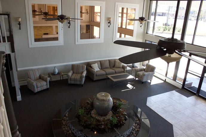 Imagen de los interiores del Hotel At Home Inn And Suites. Foto 20