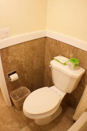 Imagen de la habitación del Hotel At Home Inn. Foto 3