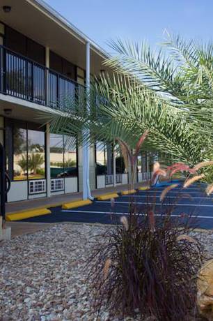 Imagen general del Hotel At Home Inn. Foto 1