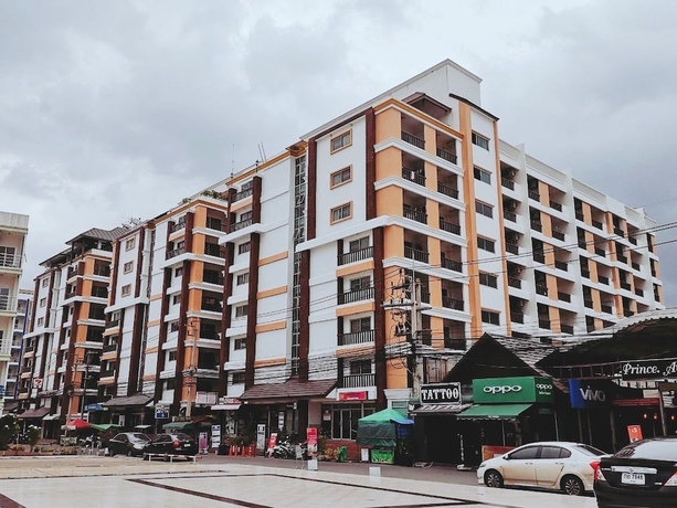 Imagen de los exteriores del Hotel At Home Place. Foto 16