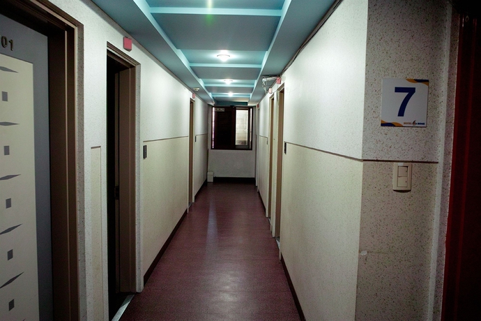 Imagen de los interiores del Hotel At Home, Seul. Foto 12
