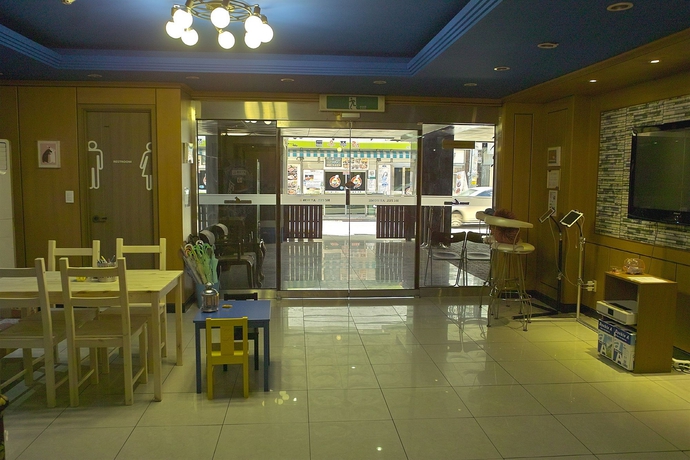 Imagen de los interiores del Hotel At Home, Seul. Foto 14