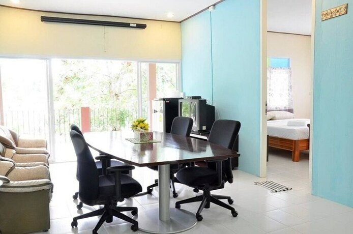 Imagen de la habitación del Hotel At Home Suanphung. Foto 12