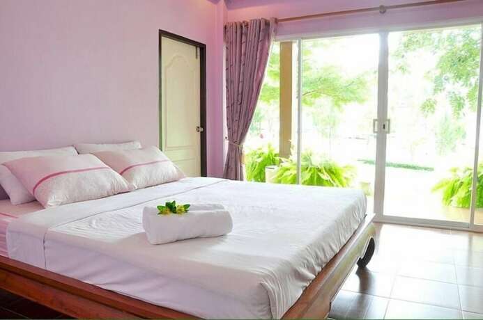 Imagen de la habitación del Hotel At Home Suanphung. Foto 31