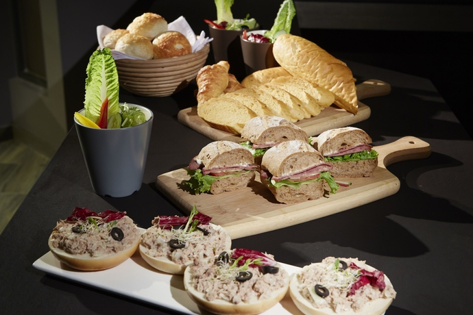 Imagen del bar/restaurante del Hotel At Home Ximen. Foto 5