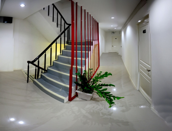 Imagen de los interiores del Hotel At Hua Lamphong - Hostel. Foto 5