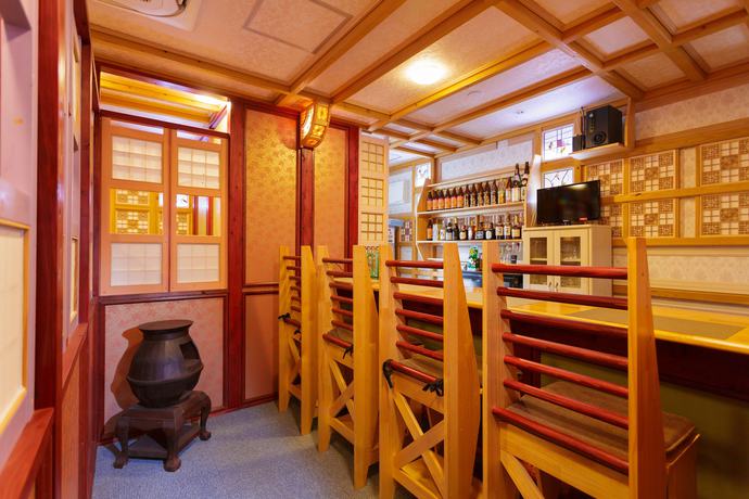 Imagen del bar/restaurante del Hotel At Inn. Foto 2