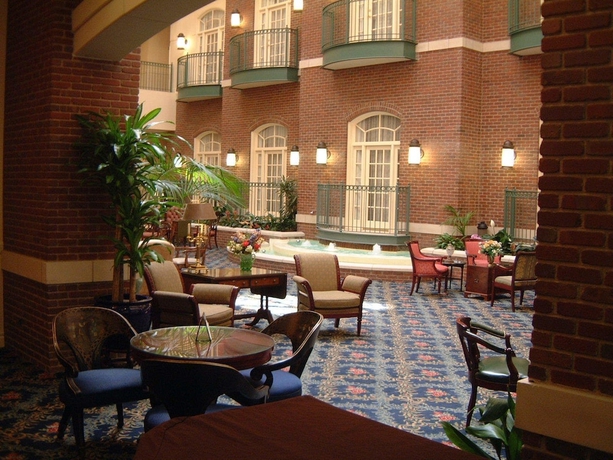 Imagen de los interiores del Hotel At Old Town. Foto 15