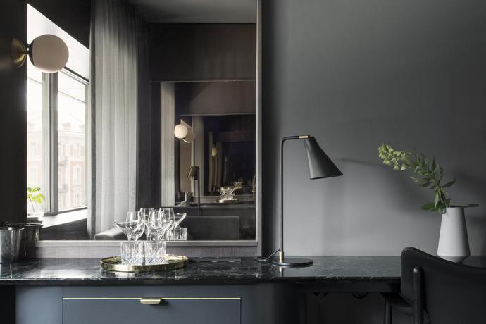 Imagen de la habitación del Hotel At Six. Foto 5