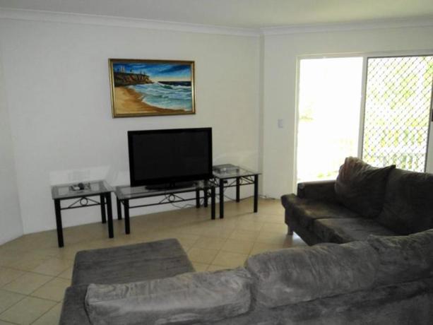 Imagen general del Hotel At Surfers Tradewinds. Foto 2