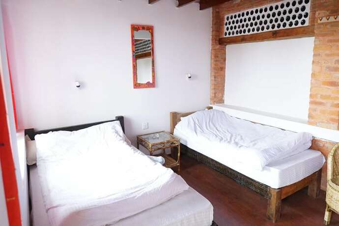 Imagen general del Hotel At The End Of The Universe. Foto 10