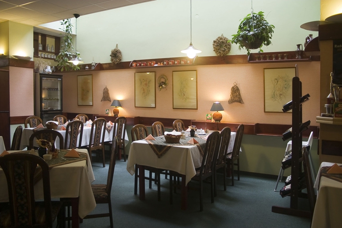 Imagen del bar/restaurante del Hotel At The Old Lady. Foto 3