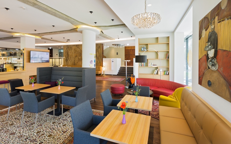 Imagen de los interiores del Hotel At The Park, Baden. Foto 18