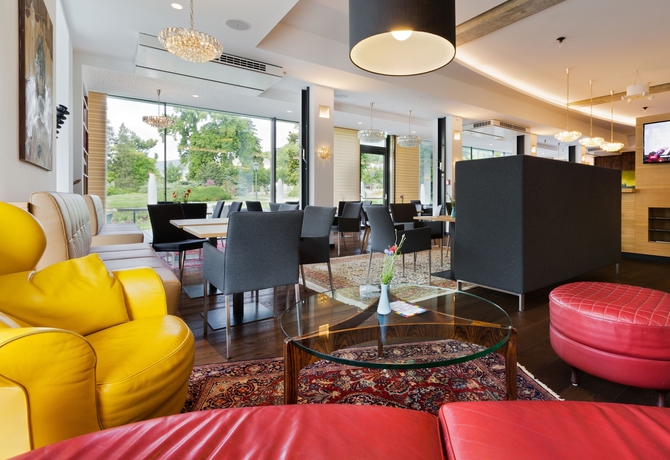 Imagen de los interiores del Hotel At The Park, Baden. Foto 19