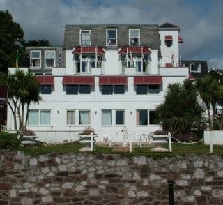 Imagen general del Hotel At The Water's Edge Hotel. Foto 1