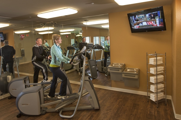 Imagen de los interiores del Hotel At Waterwalk Wichita. Foto 14