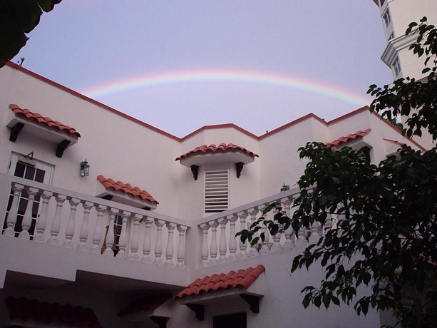 Imagen de los exteriores del Hotel At Wind Chimes Boutique. Foto 5