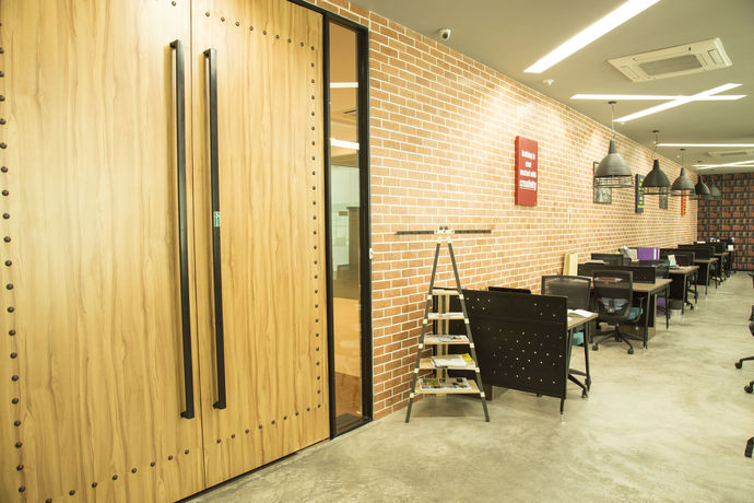 Imagen del bar/restaurante del Hotel At115 By Rompo Mansion. Foto 2