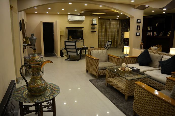 Imagen de los interiores del Hotel Ata Ali. Foto 16