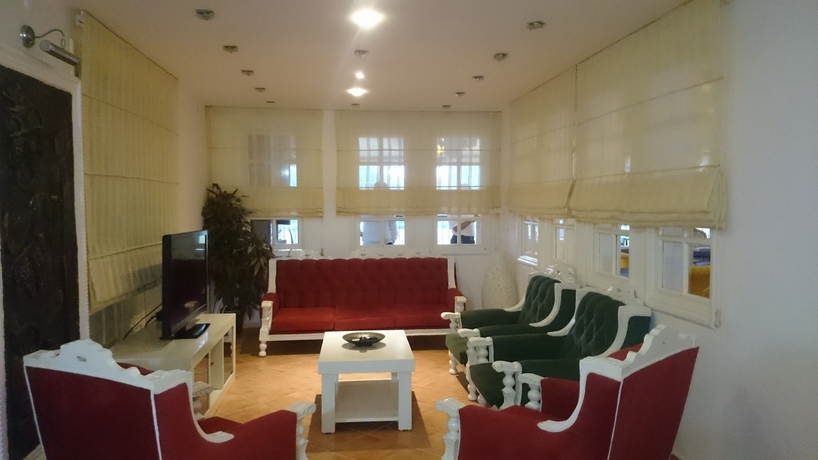 Imagen de los interiores del Hotel Ata Lagoon Beach. Foto 15