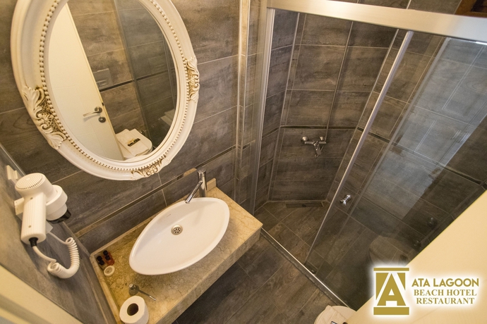 Imagen de la habitación del Hotel Ata Lagoon Beach. Foto 14