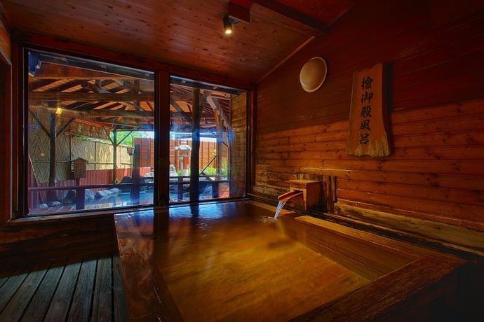 Imagen de la piscina del Hotel Atagawa Prince. Foto 15
