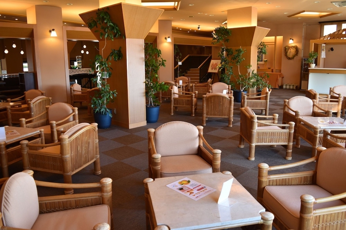 Imagen del bar/restaurante del Hotel Atagawa Prince. Foto 5