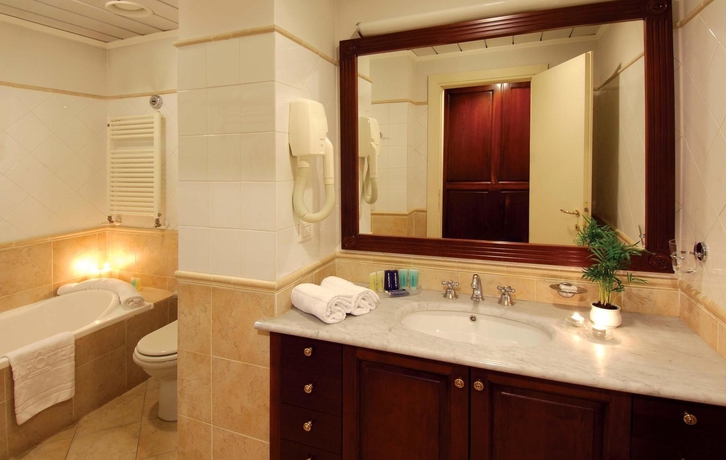 Imagen de la habitación del Hotel Atahotel De Angeli. Foto 11