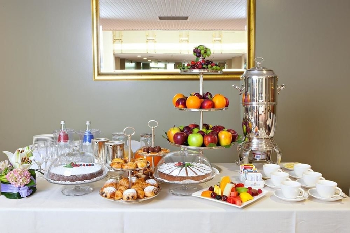 Imagen del bar/restaurante del Hotel Atahotel Quark Hotel. Foto 6