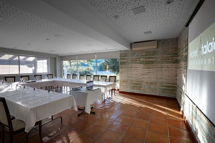 Imagen de los interiores del Hotel Atalaia. Foto 19