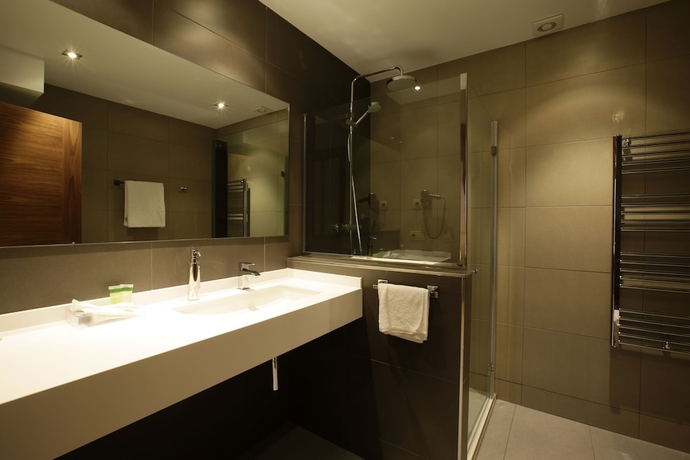 Imagen de la habitación del Hotel Atalaia, Irún. Foto 7