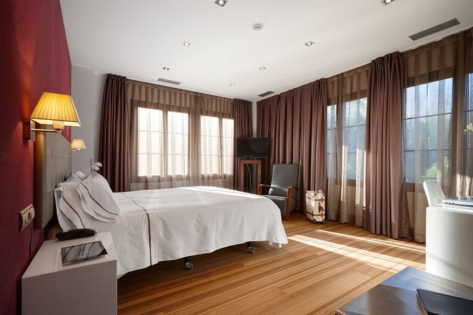 Imagen de la habitación del Hotel Atalaia, Irún. Foto 11