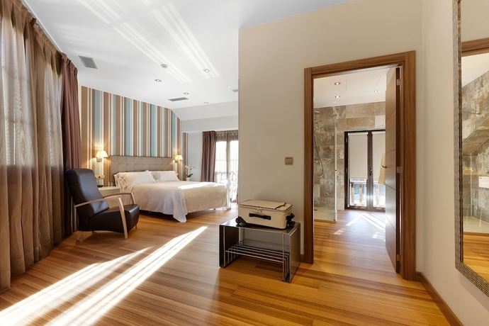 Imagen de la habitación del Hotel Atalaia, Irún. Foto 16