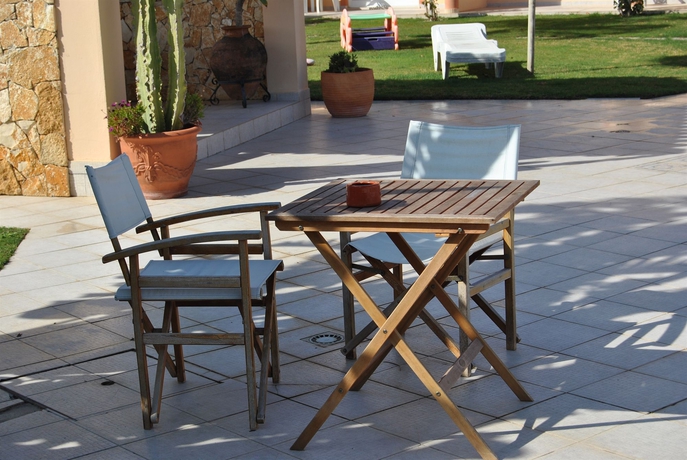 Imagen de los exteriores del Hotel Atalaia Sol. Foto 12