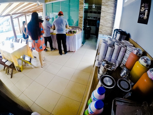 Imagen del bar/restaurante del Hotel Atalaia Vip Praia. Foto 2