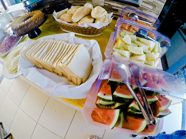 Imagen del bar/restaurante del Hotel Atalaia Vip Praia. Foto 9