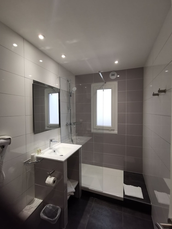 Imagen de la habitación del Hotel Atalante. Foto 12