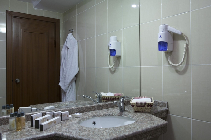 Imagen de la habitación del Hotel Atalay. Foto 5