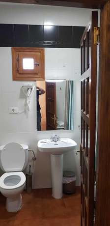 Imagen de la habitación del Hotel Atalaya, Sarrión. Foto 4