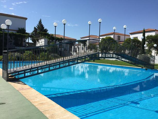 Imagen de la piscina del Hotel Atalayas Extremadura. Foto 23