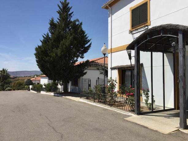 Imagen de los exteriores del Hotel Atalayas Extremadura. Foto 18