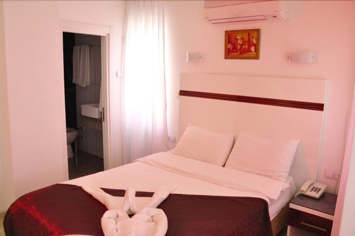 Imagen de la habitación del Hotel Atalla. Foto 3