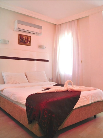 Imagen de la habitación del Hotel Atalla. Foto 8